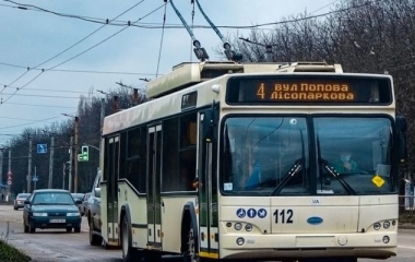 На вихідних громадський транспорт Кропивницького працюватиме у режимі робочого дня