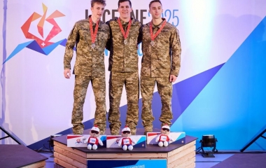 Кропивничанин допоміг збірній Україні стати чемпіоном світу зі скелелазіння