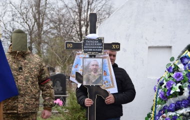 У громаді на Кіровоградщині віддали останню шану полеглому Герою