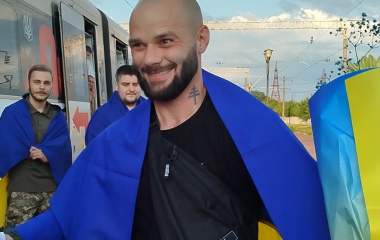 На Кіровоградщині зустріли воїна, який більше трьох років провів у полоні