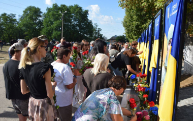На Кіровоградщині відкрили дві Алеї слави