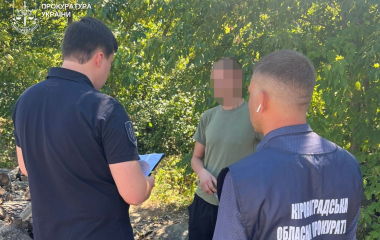 На Кіровоградщині лісничий дозволив знищити майже 600 дерев