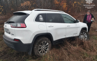 Неподалік Кропивницького водій Jeep скоїв ДТП