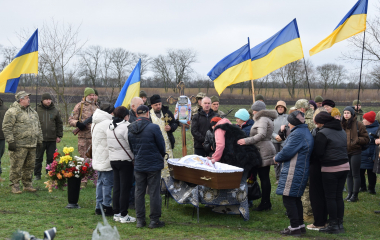 Громада на Кіровоградщині попрощалася з Героєм