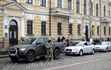 Трьох відважних воїнів з Кропивницького провели в останню дорогу