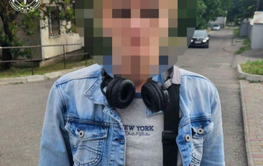 У Кропивницькому затримали фальшиву працівницю прокуратури