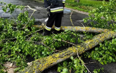 На Кіровоградщині під ударом стихії опинилися приватні будинки й дороги
