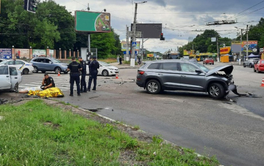 Дві людини померли, троє травмовані внаслідок аварії у Кропивницькому