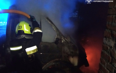 За добу на Кіровоградщині спалахнули три автівки