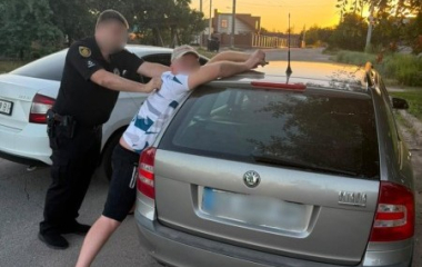 На Кіровоградщині по гарячих слідах спіймали зухвалого автозлодія