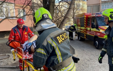 На Кіровоградщині дідусь опинився у пастці власної квартири