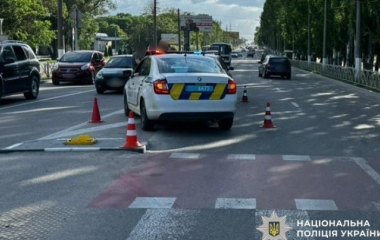 У Кропивницькому юна водійка на «Skoda» збила дівчину на переході