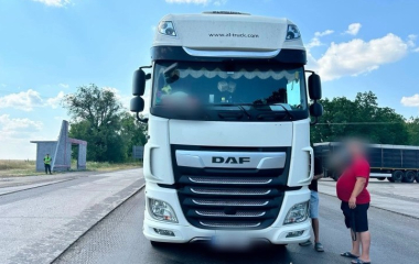 Під колесами вантажівки на Кіровоградщині загинув літній чоловік