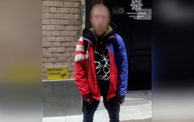 У Кропивницькому патрульні виявили громадянина, який ховався від відповідальності за крадіжку