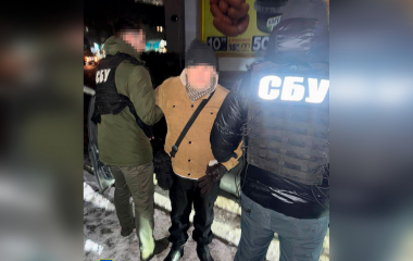 Посадовця Кропивницької митниці викрили на хабарях