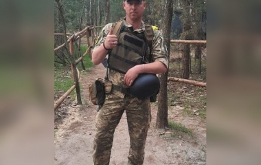 Захисник з Кiровоградщини отримав медаль та відзнаку
