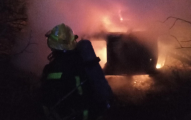 Під час пожежі авто на Кіровоградщині постраждав чоловік