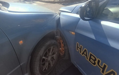 У Кропивницькому водій хотів проскочити перехрестя, але спричинив ДТП