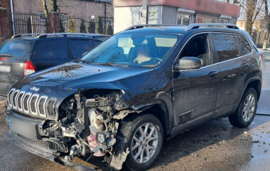 У Кропивницькому водійка Jeep спричинила ДТП