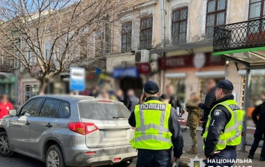 У центрі Одеси вбили чоловіка: повідомляють, що це громадський діяч Демʼян Ганул