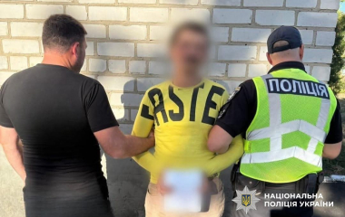 На Кіровоградщині поліцейські затримали чоловіка, який стріляв у правоохоронців