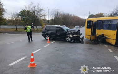 Поліцейські розслідують ДТП на Кіровоградщині, у якій травмувалися семеро людей