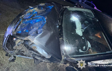 На Кіровоградщині легковик злетів у кювет: є постраждала