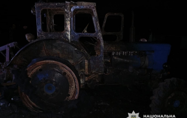 На Кіровоградщині чоловіка підозрюють у підпалі трактора