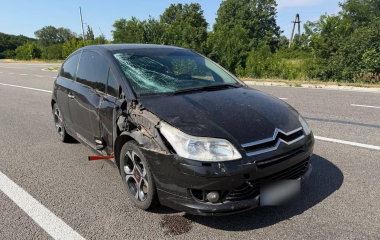 ДТП на трасі М-30: під Кропивницьким під колеса Citroen потрапила жінка